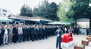 Jandarma başçavuş kalbine yenik düştü