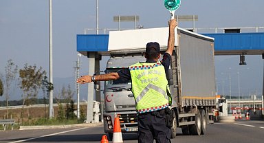 Jandarma denetledi, bir ayda 626 araç ve 157 sürücü trafikten men edildi