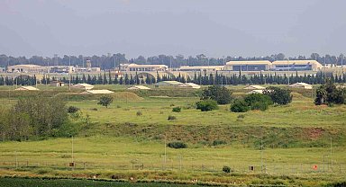 Jet üssü olan İncirlik'te sessizlik hakim