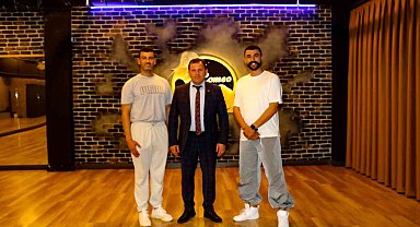 Kabakcı'dan halk oyunları ekibine tebrik