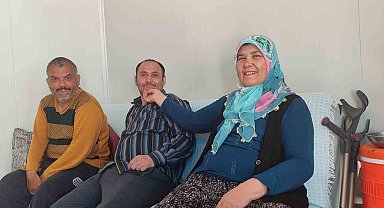 Kahramanmaraş'ta fedakar anne, kendini kas hastası çocuklarına adadı