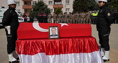 Kalp krizi geçiren polis memuru hayatını kaybetti