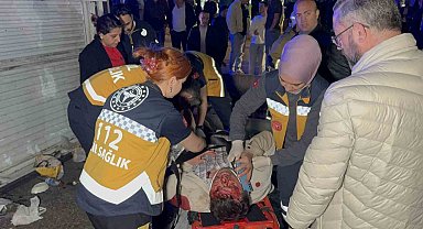 Kamyonetle otomobil çarpıştı: 6 yaralı