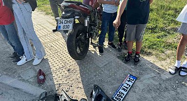 Kapaklı'da kamyonet ile çarpışan motosikletli sürücü yaralandı
