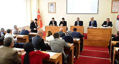 Karabük'te yeni dönemin ilk meclis toplantısı yapıldı