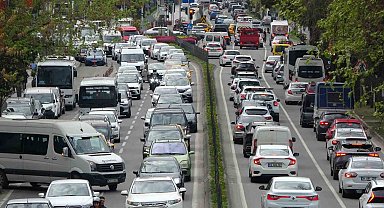 Karadeniz Sahil Yolu'nda trafik yoğunluğu