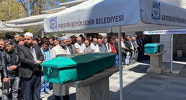 Karbonmonoksitten zehirlenen kardeşler toprağa verildi