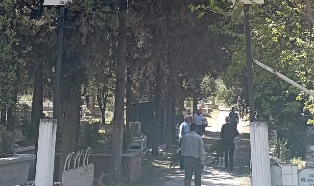 Karpuzlu'da mezarlığın bakımsız hali tepki çekti