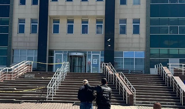 Kars'ta gözlük kabından uyuşturucu çıktı