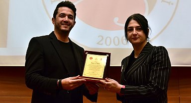 Kastamonu Üniversitesi'nde 'çizgi ötesindeki öğretmen' öğrencilerle buluştu
