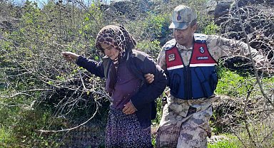 Kaybolan kadın jandarma destekli arama çalışmalarıyla bulundu