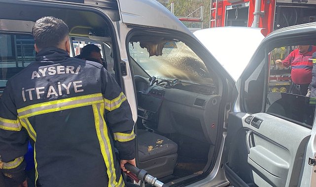Kayseri'de seyir halindeki ticari araçta yangın