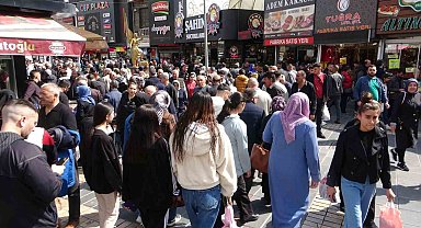 Kayseri'de Tarihi Kapalı Çarşı bayram öncesi doldu taştı