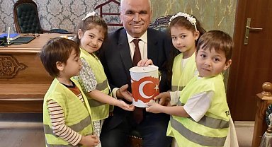 Kendileri küçük, yürekleri kocaman