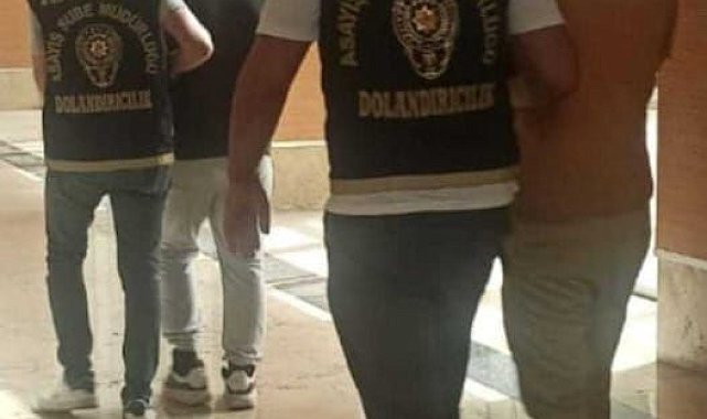 Kendilerini polis ve savcı olarak tanıttıkları kişinin 3 milyon 500 bin TL değerindeki ziynet eşyalarını almaya çalıştılar
