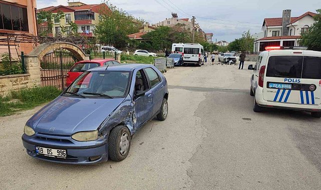 Keşan'da 14 yaşındaki çocuğun kullandığı otomobil kaza yaptı: 3 yaralı