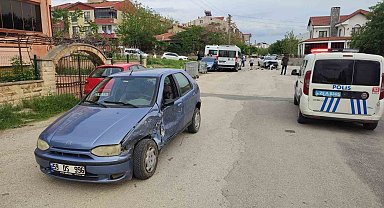 Keşan'da 14 yaşındaki çocuğun kullandığı otomobil kaza yaptı: 3 yaralı