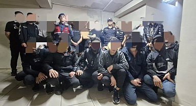 Kırklareli'de 10 araçta 21 kaçak göçmen yakalandı