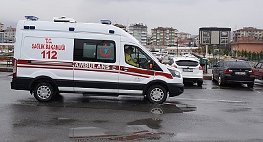 Kız meselesi kanlı bitti: 1 yaralı