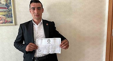 Kızılcahamam'ın en genç muhtarı 22 yaşındaki Hüseyin Ünsal görevine başladı