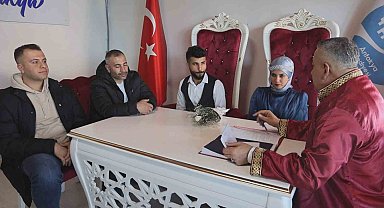 Konteyner evlendirme dairesinde 800 depremzede çift dünya evine girdi