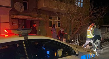 Kontrolden çıkan otomobil bahçeye uçtu