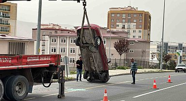 Kontrolden çıkan otomobil takla attı: 2 yaralı