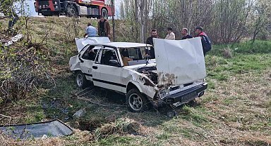 Kontrolden çıkan otomobil tarlaya uçtu: 4 yaralı