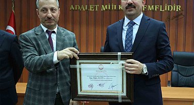 Konya Büyükşehir Belediye Başkanı Altay mazbatasını aldı