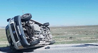 Konya'da minibüs devrildi: 1 yaralı