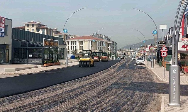 Körfez Mevlana Caddesi'nde üstyapı tamamlandı