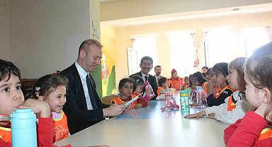Köyceğiz Kaymakamı Maslak, miniklere masal okudu
