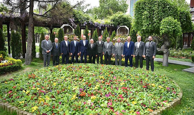 KTO heyetini ağırlayan Başkan Büyükkılıç'a "birlik" vurgusu