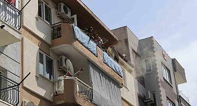 Küçük çocuk çakmakla oynarken evi yaktı