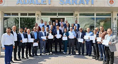 Kumluca'da seçimi kazanan 41 mahalleden 40 muhtar mazbatasını aldı