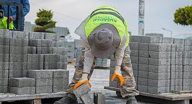 Kuşadası Belediyesi yolları yenilemeye devam ediyor
