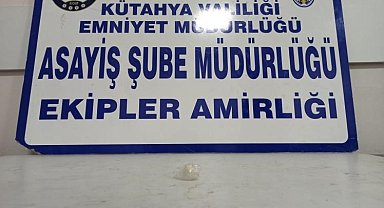 Kütahya'da bir şahsın üzerinde uyuşturucu ele geçirildi