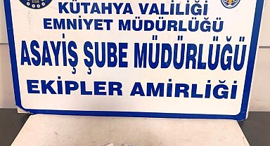 Kütahya'da şüpheli şahsın üzerinde uyuşturucu ele geçirildi