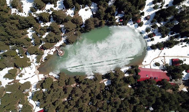 Limni Gölü'nde yılın son kar manzarası mest etti