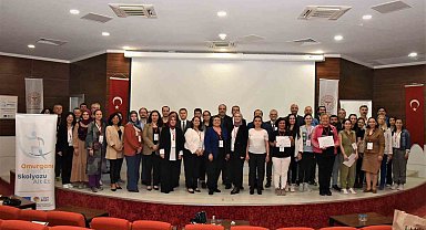 Manisa'da 'Omurganı Fark Et Skolyozu Alt Et' projesi