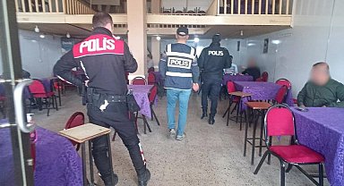 Mardin'de polis ekipleri tarafından okul çevreleri ve servis araçları denetlendi