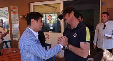 Marmaris Belediye Başkanı Ünlü vatandaşlarla bayramlaştı