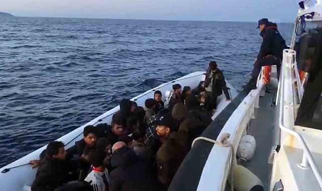 Marmaris'te 36 düzensiz göçmen kurtarıldı