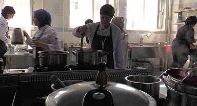 MasterChef'i aratmayan yarışma: Liseli şefler hünerlerini sergiledi