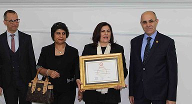 Mazbatası yemekhanede verilen Büyükşehir Belediye Başkanı Çerçioğlu isyan etti