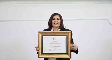 Mazbatasını alan Başkan Çerçioğlu, işbirliği mesajı verdi