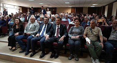 Mazbatasını alan CHP'li Başkan Zeyrek görevi devraldı
