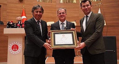 Mazbatasını alan Özdoğan; "Ayırmadan, ayrıştırmadan birlik içerisinde görevimize devam edeceğiz"