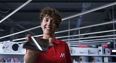 MediaMarkt'ta 1 yılda 700'den fazla akıllı telefon kiralandı