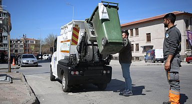 Melikgazi AB fonu ile elektrikli çöp toplama aracı satın aldı